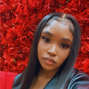 Meet your Posher, Angelique.